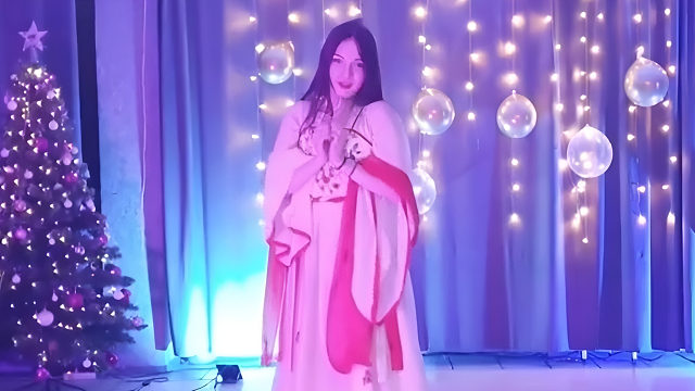 俄罗斯姑娘才艺表演24.01.09_空军(阿妮亚)00