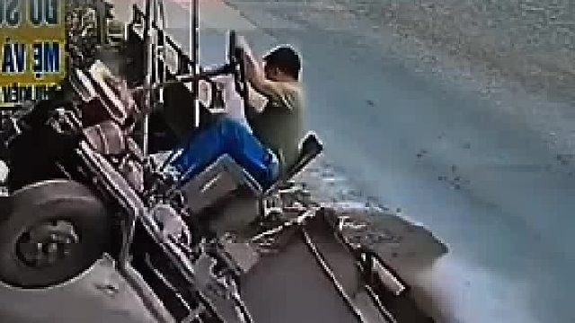 连续两个事故