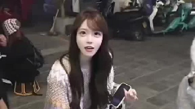 她遮挡了外表，却没有遮挡内心