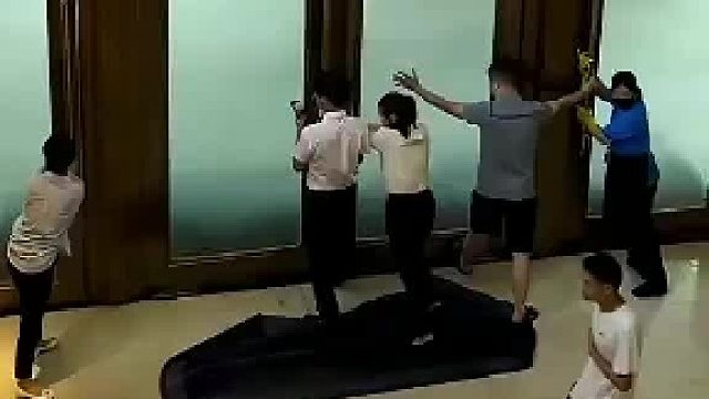 就我一个人害怕这个房子会倒吗[熬夜]