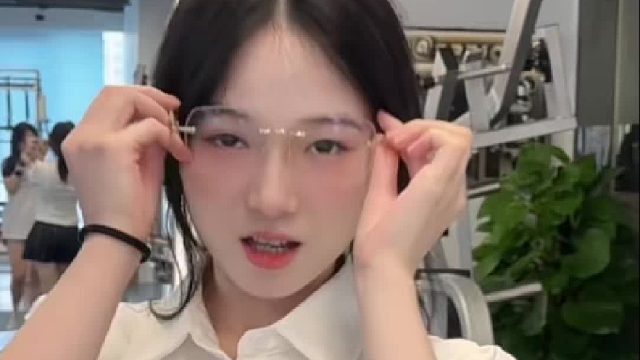 有点野，有点魅，全是自律味