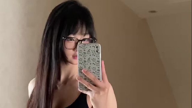 不做谁的白月光，只做你的心头痒