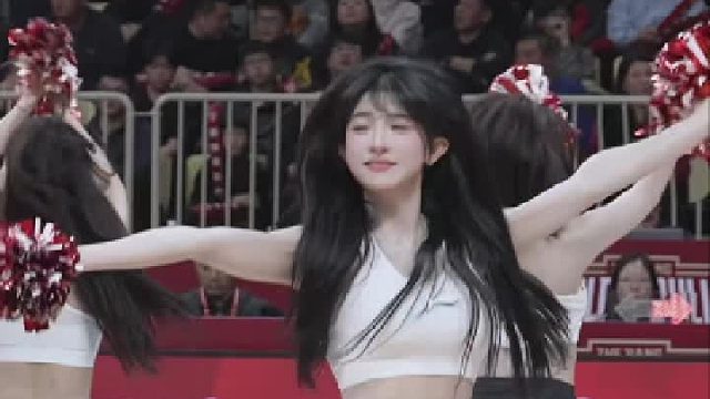 那么问题来了，你看球赛是看啦啦队还是打球