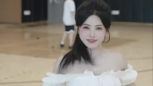 笑容是武器，活力是底气