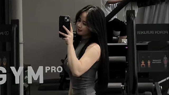 肌肉女的反差感