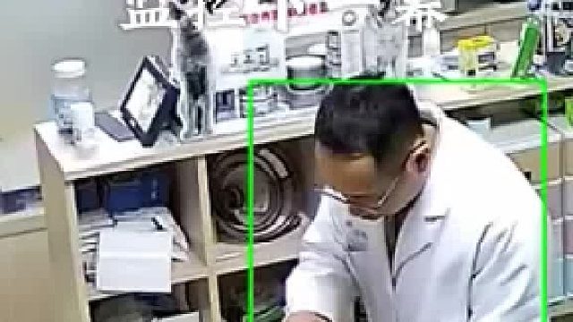 矮是矮了点，可是嘴还是厉害的