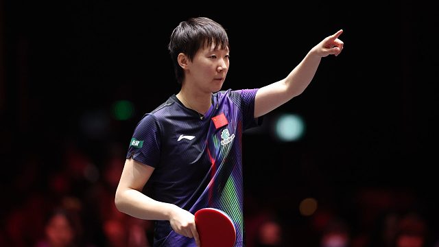 狂轰11-2！大满贯王曼昱彻底杀疯了，张本美和上演最戏剧一幕