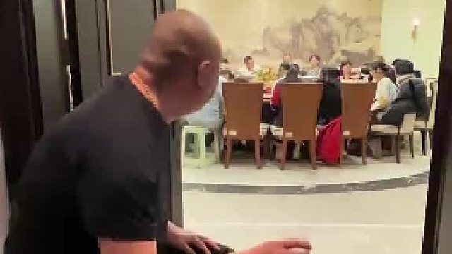 这个人肯定是上门女婿
