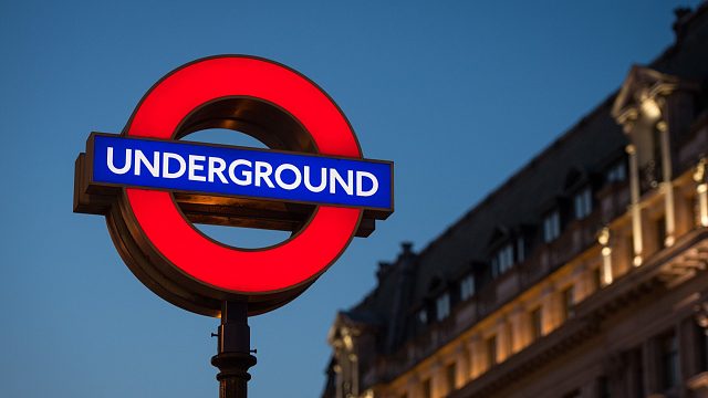 泰晤士河畔大本钟 英国伦敦地铁系统