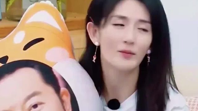 张晋：中年夫妻亲一口，噩梦能做好几宿…哈哈哈