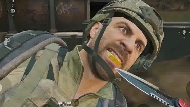 喂鼠鼠兄弟吃金条。