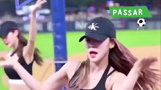 韩国女团，足球宝贝热舞！