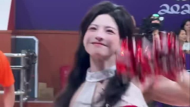 有这样的小姐姐在你面前跳舞你几点回家