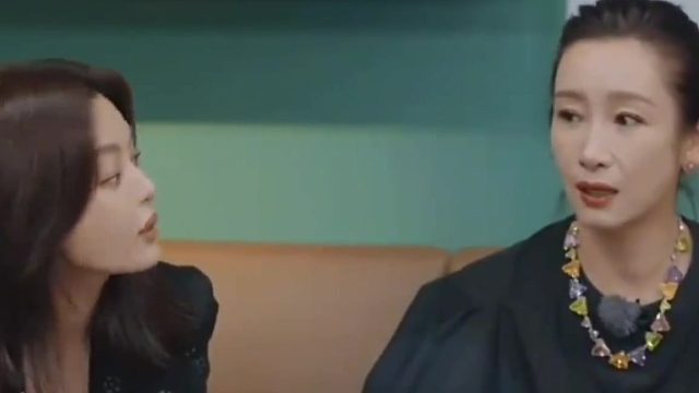 秦岚为治嗓子，练狗喘气，真是笑不活了。