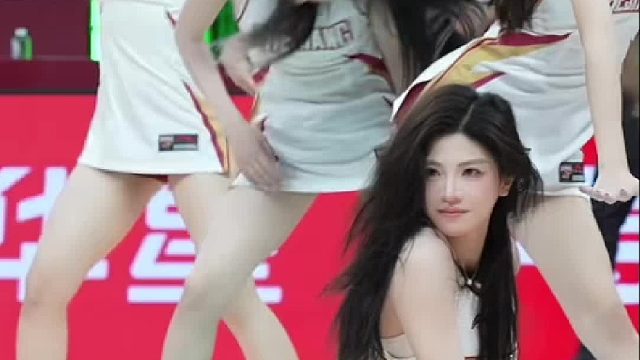 点头yes 摇头no，看见美女喊hello