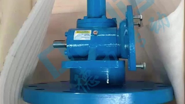 蜗轮蜗杆立式升降机 同步升降平台