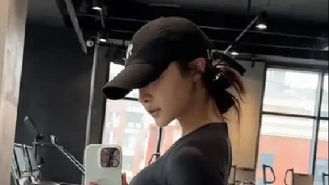 身材不用炫耀，实力看得见