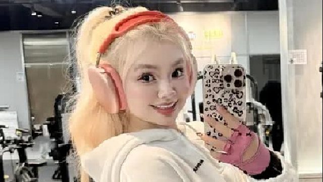 粉色不是软弱一样可以是力量