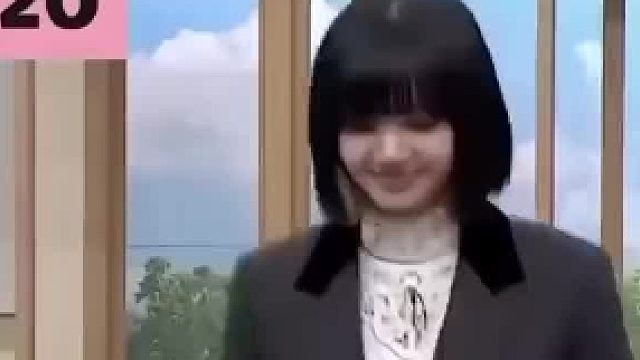 连Lisa本人也无法超越当年自己的螃蟹舞 ​​​