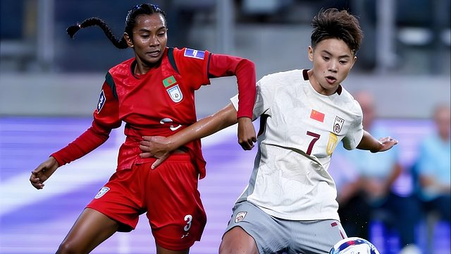 开门红！中国女足2分钟2球：王霜吊射世界波喜极而泣