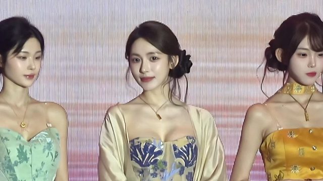 终于见到女明星了