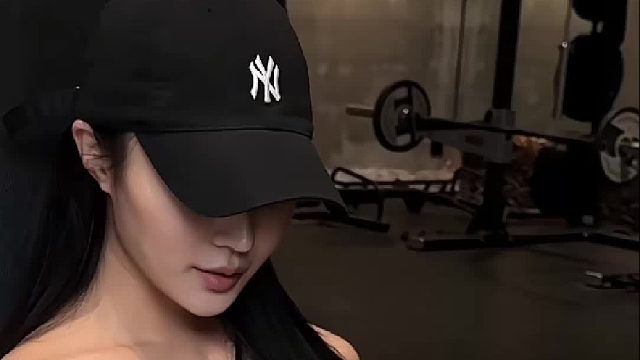 累了就歇会儿，姐姐陪着你