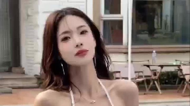 泡进泳池，元气拉满，烦恼全消