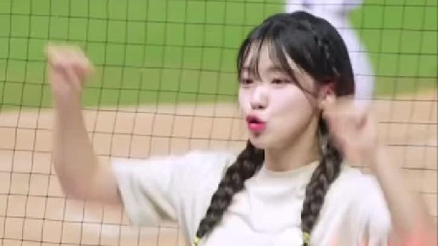 李多惠再次性感热舞，太有眼福了！