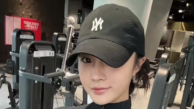 姐姐的腰不是腰，是勾人的弯刀