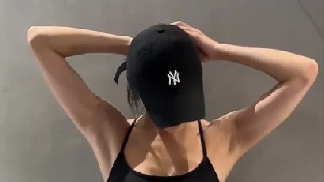 姐姐的腰一扭，谁看了不迷糊