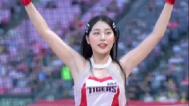 美女啦啦队性感热舞