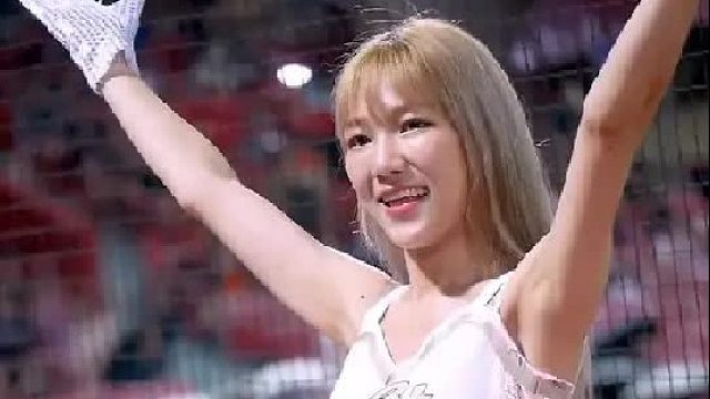 性感美女姐姐热舞！