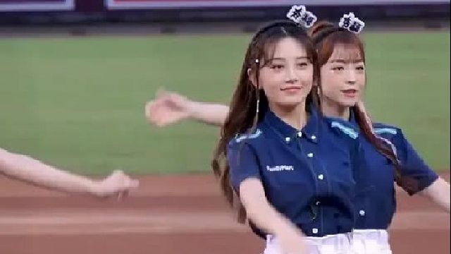 美女姐姐也太会了吧！简直太好看了！