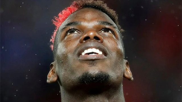 有内鬼？马奎尔蝎子摆尾踢中博格巴，曼联主帅看愣住了！