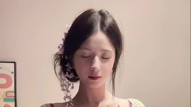 一个人的狂欢。