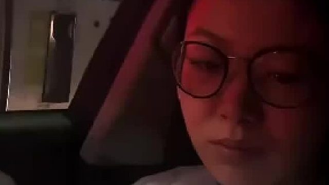 男子叫老婆付钱给车加油，短短几十秒看穿人性……