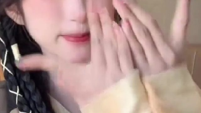 你也偷偷的望着我～ #红山果dj#红山果#超简单的红山果手势舞挑战