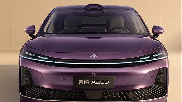 堆料王者昊铂A800，能卷过理想问界吗？​