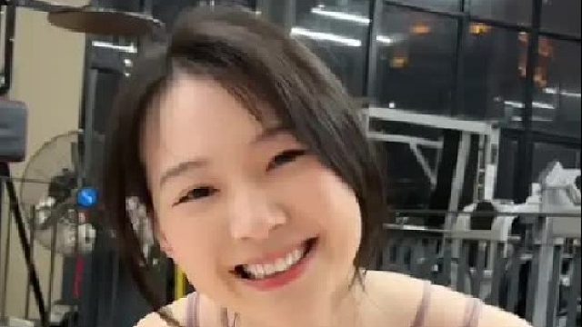 姐姐一出场，氛围感直接拉满