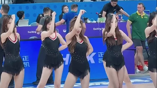 不论被贴上什么标签，只有自己才能定义自己