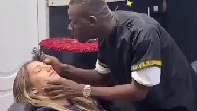 黑人小哥：发现了不得了的大事情