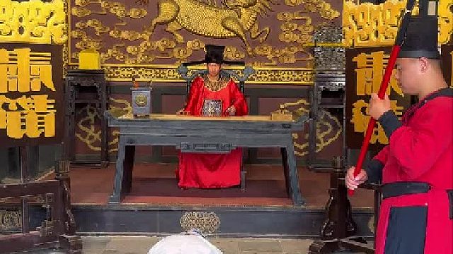 一共50大板，谁来替我挨两下