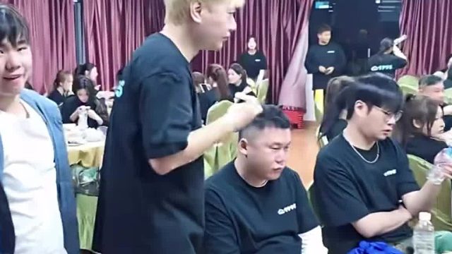 不知所措的六点