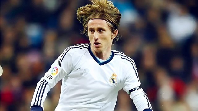 皇马史上最佳助攻？莫德里奇优雅外脚背，多角度震撼欣赏！