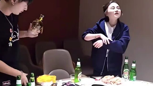 “第一次见面”