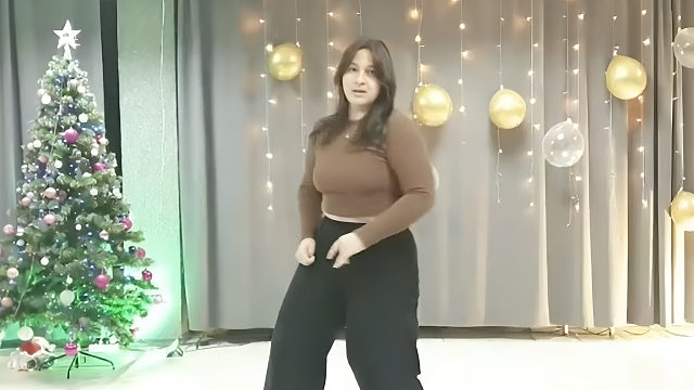 俄罗斯姑娘才艺表演24.01.13_海军(嘎贾)00