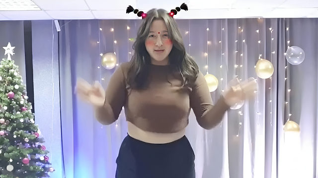 俄罗斯姑娘才艺表演24.01.13_海军(嘎贾)02