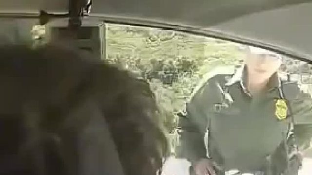 偷拍警察的后果