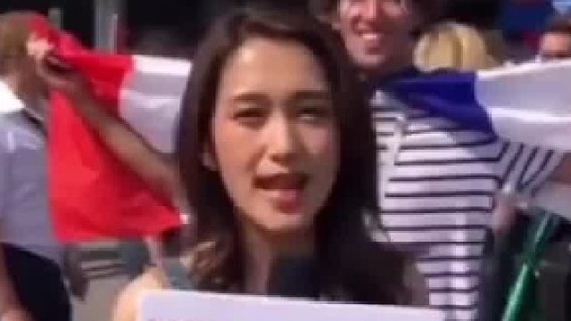 主持人被法国球迷无礼亲