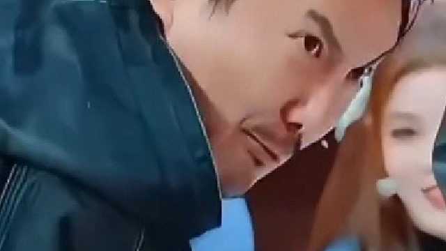 沈腾：能让我问一次吗？